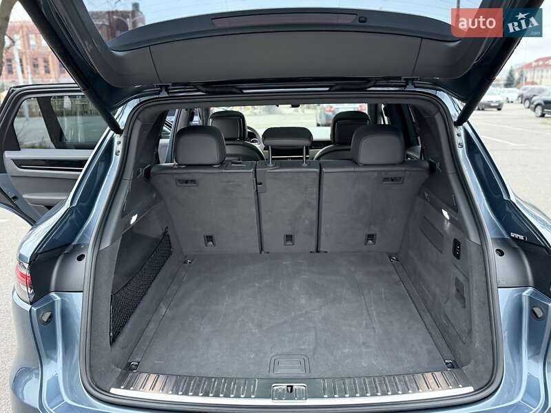 Позашляховик / Кросовер Porsche Cayenne 2018 в Києві