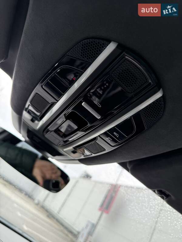 Позашляховик / Кросовер Porsche Cayenne 2018 в Києві