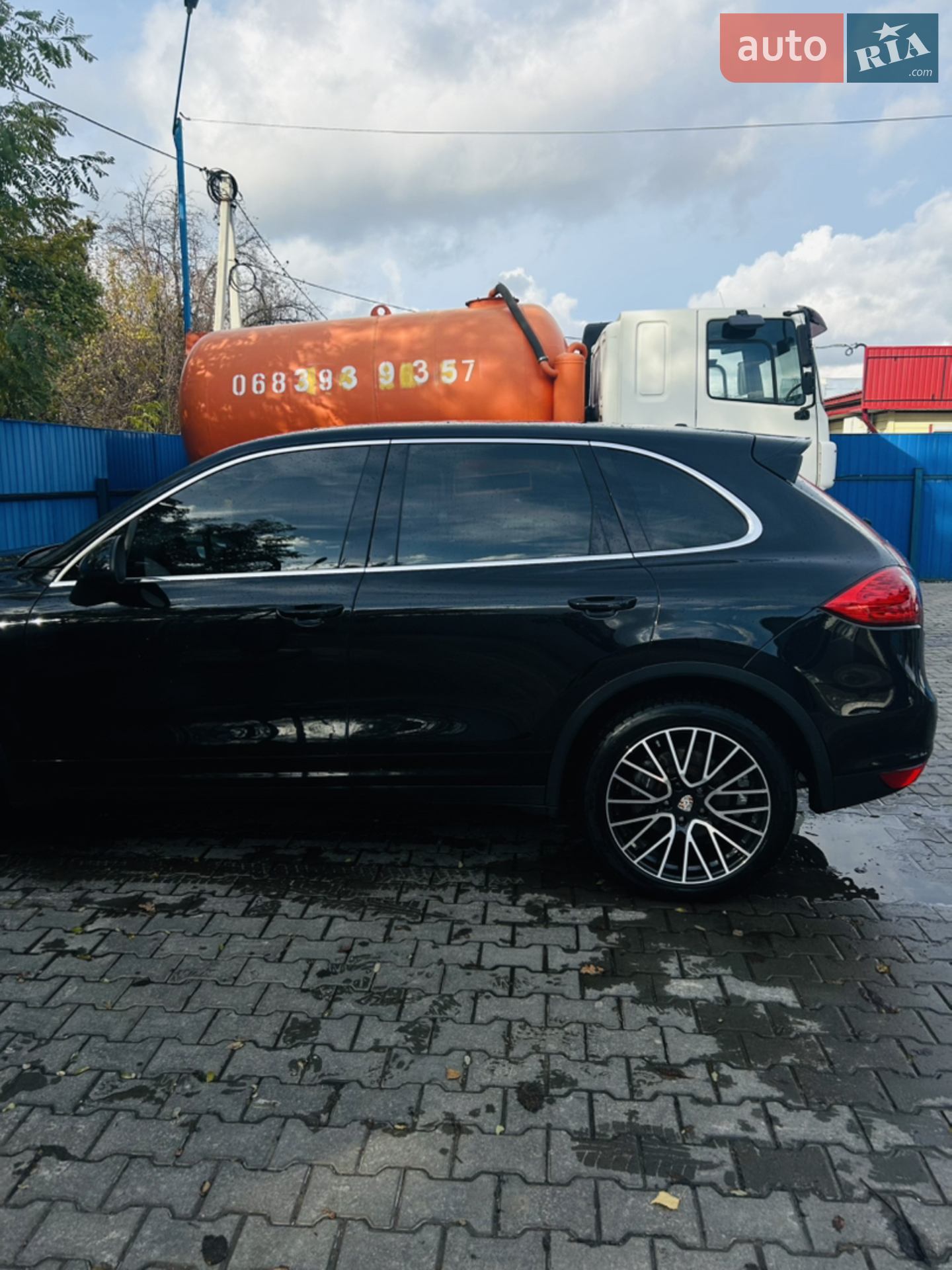 2011 Porsche Cayenne - мініатюра 3