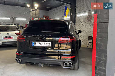 Позашляховик / Кросовер Porsche Cayenne 2016 в Кременчуці