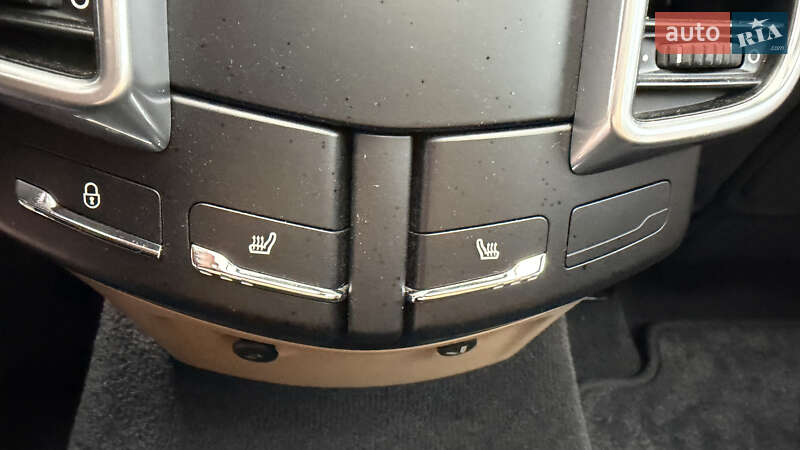 Позашляховик / Кросовер Porsche Cayenne 2016 в Києві