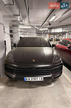 Внедорожник / Кроссовер Porsche Cayenne 2021 в Киеве