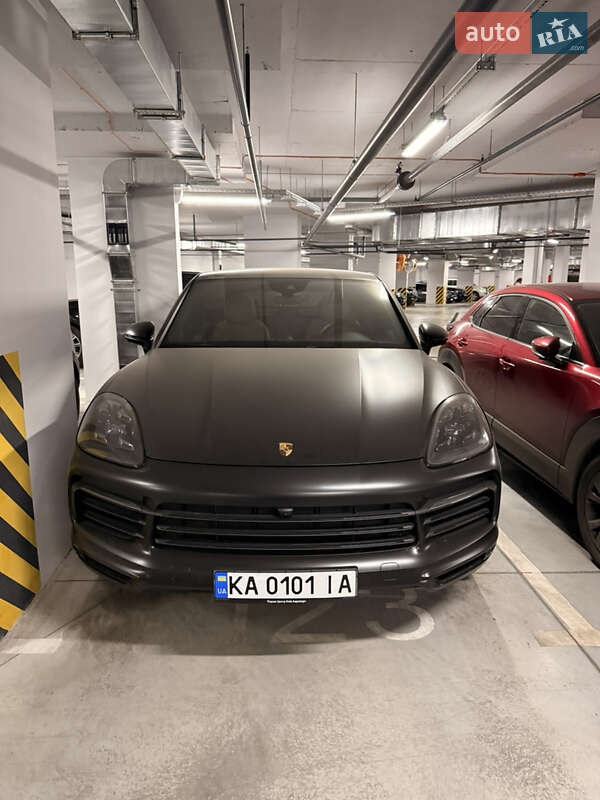 Porsche Cayenne 2021