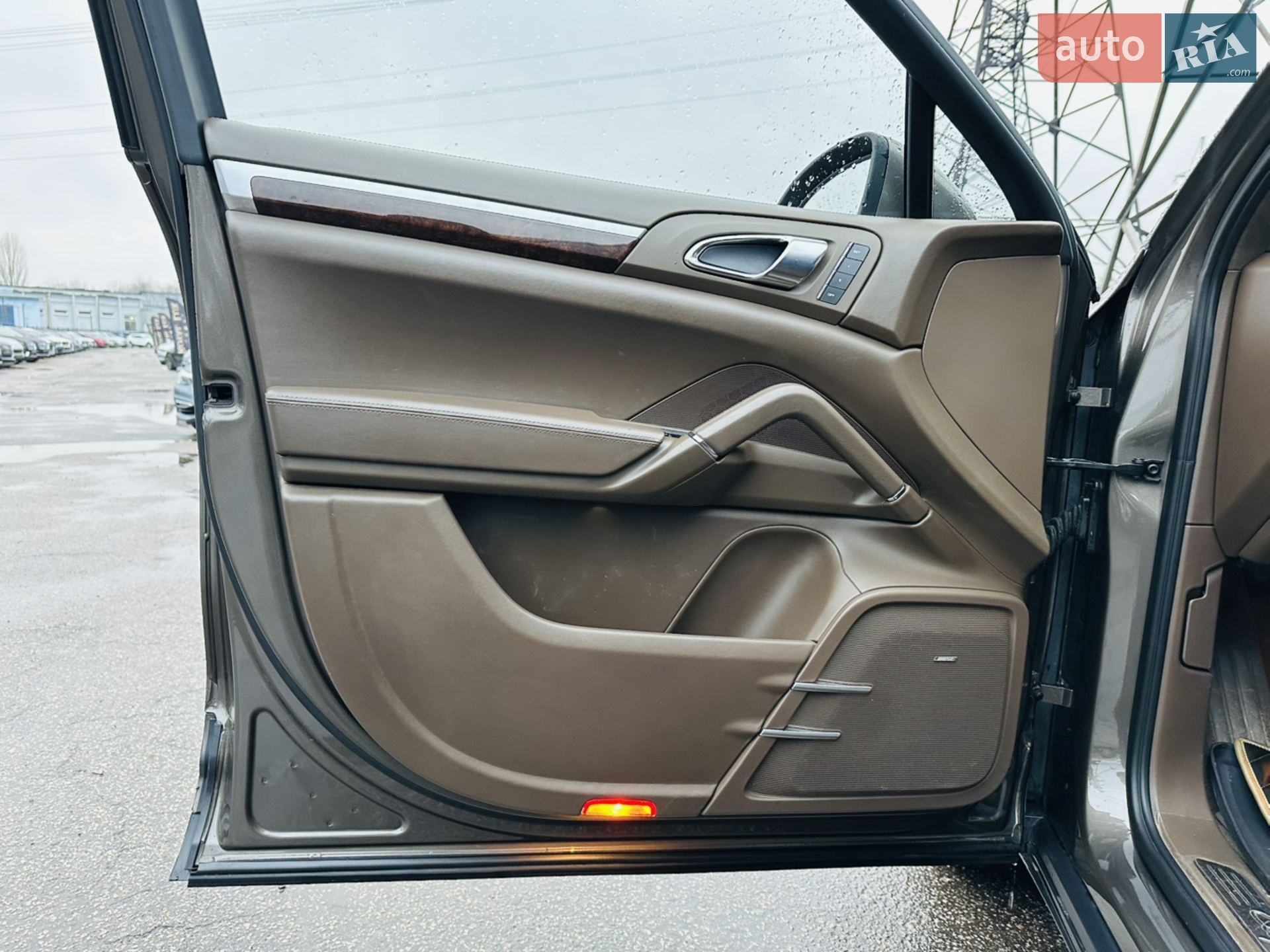 2012 Porsche Cayenne - мініатюра 17