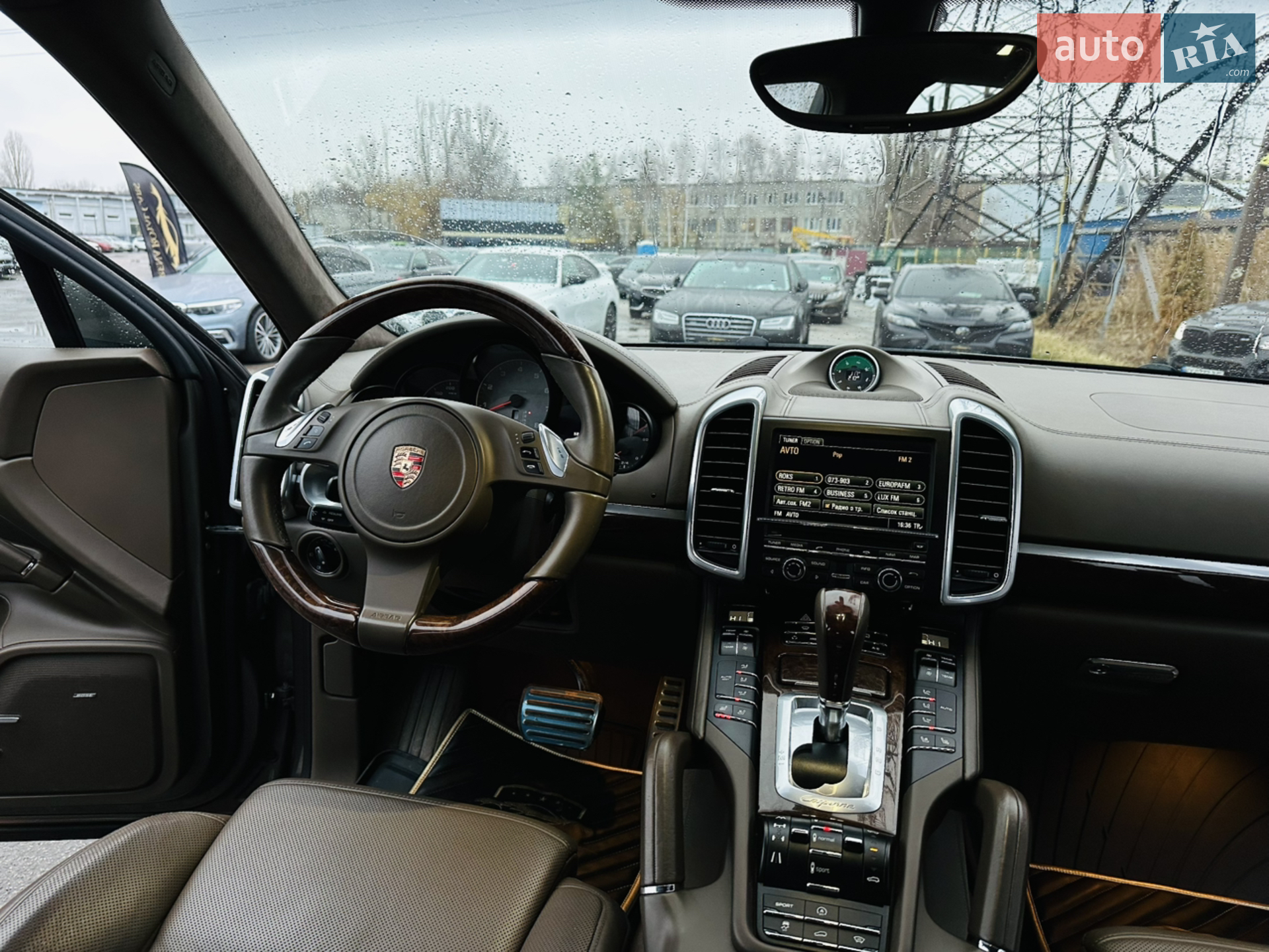 2012 Porsche Cayenne - мініатюра 24