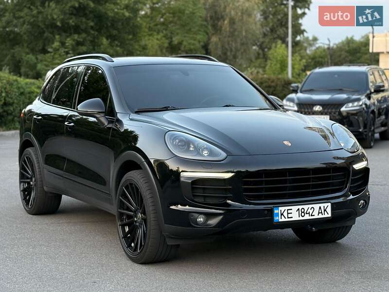 Позашляховик / Кросовер Porsche Cayenne 2017 в Дніпрі