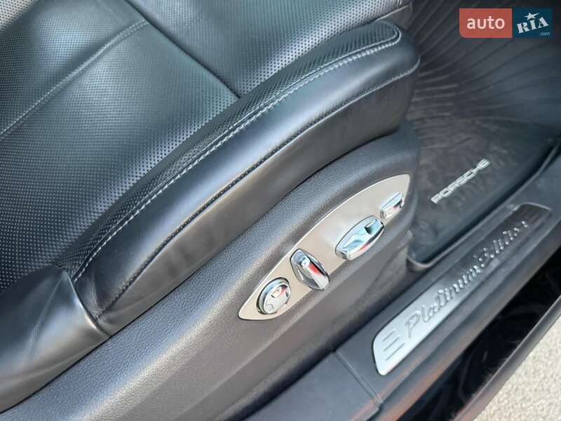 Позашляховик / Кросовер Porsche Cayenne 2017 в Дніпрі