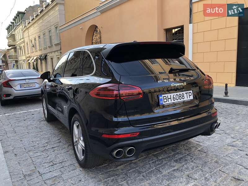 Внедорожник / Кроссовер Porsche Cayenne 2015 в Одессе