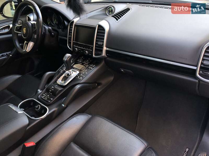 Внедорожник / Кроссовер Porsche Cayenne 2015 в Одессе