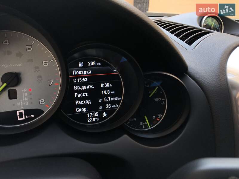 Внедорожник / Кроссовер Porsche Cayenne 2015 в Одессе