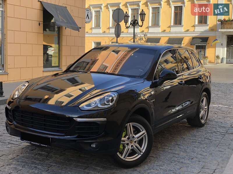 Внедорожник / Кроссовер Porsche Cayenne 2015 в Одессе