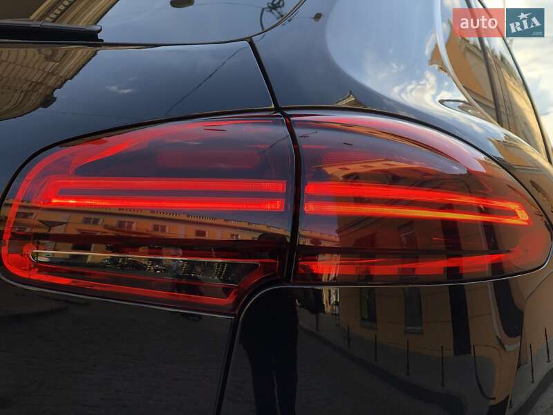 Внедорожник / Кроссовер Porsche Cayenne 2015 в Одессе