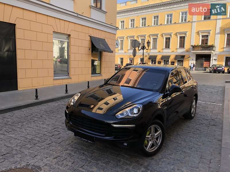 Внедорожник / Кроссовер Porsche Cayenne 2015 в Одессе