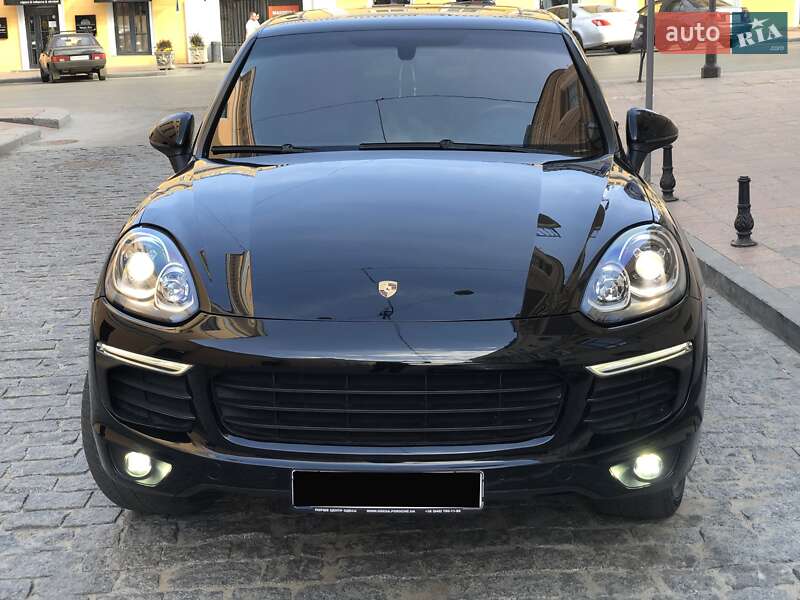 Внедорожник / Кроссовер Porsche Cayenne 2015 в Одессе