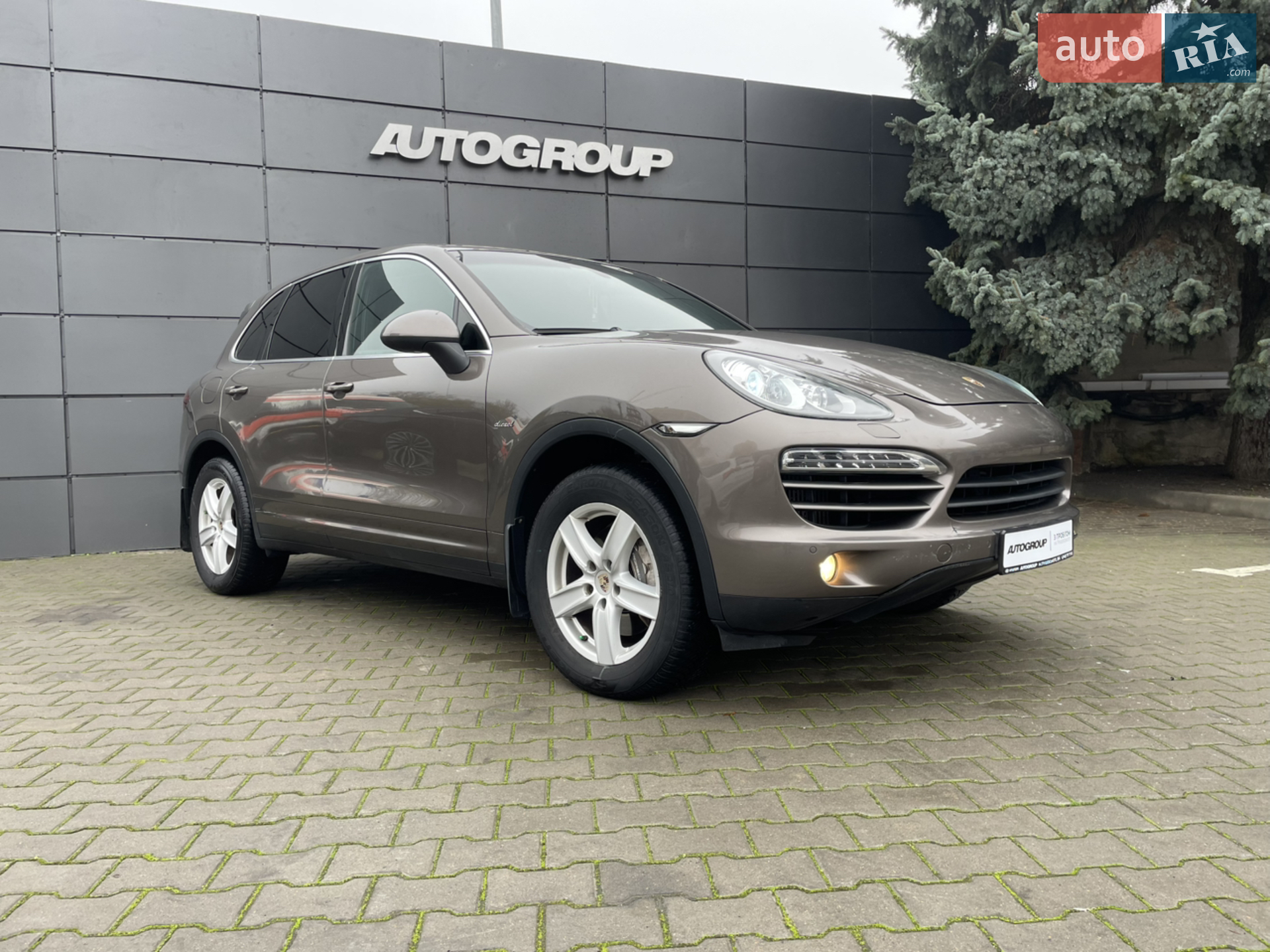 2012 Porsche Cayenne - мініатюра 2