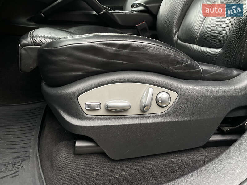 Внедорожник / Кроссовер Porsche Cayenne 2012 в Одессе