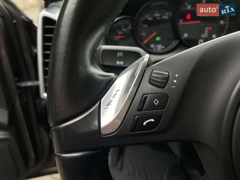 Внедорожник / Кроссовер Porsche Cayenne 2012 в Одессе