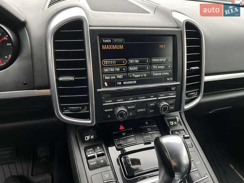 Внедорожник / Кроссовер Porsche Cayenne 2012 в Одессе