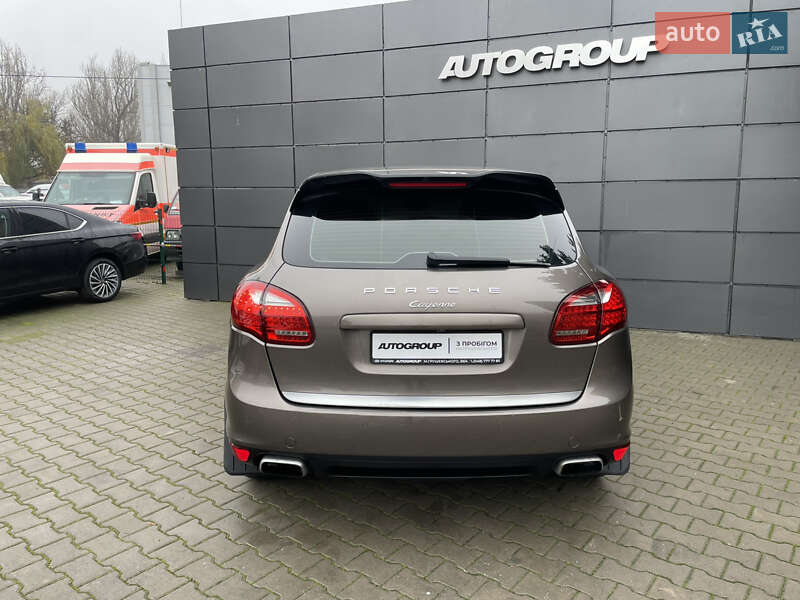 Внедорожник / Кроссовер Porsche Cayenne 2012 в Одессе