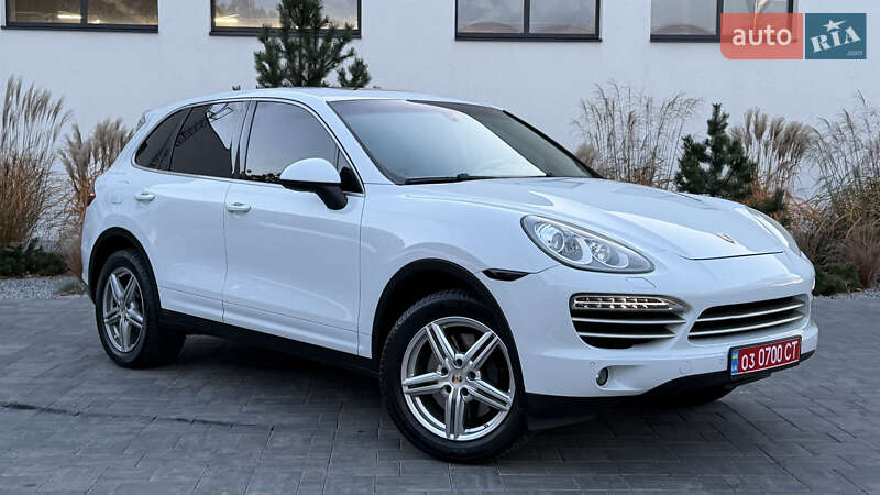 Позашляховик / Кросовер Porsche Cayenne 2014 в Луцьку