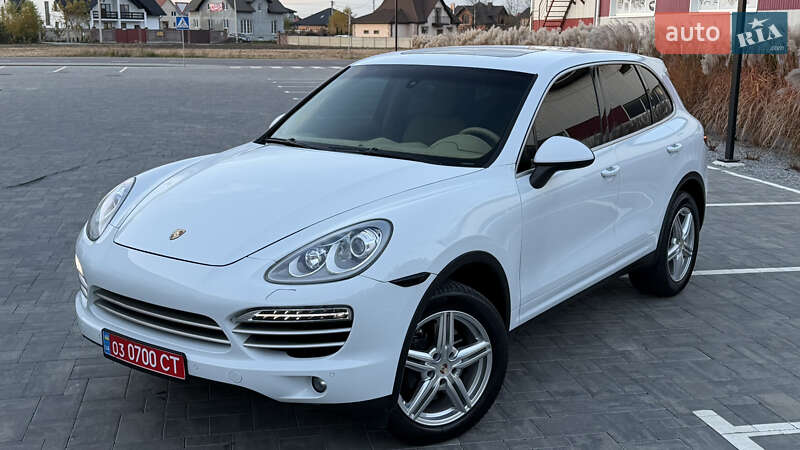 Позашляховик / Кросовер Porsche Cayenne 2014 в Луцьку