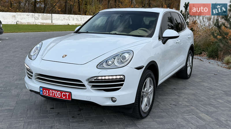Позашляховик / Кросовер Porsche Cayenne 2014 в Луцьку