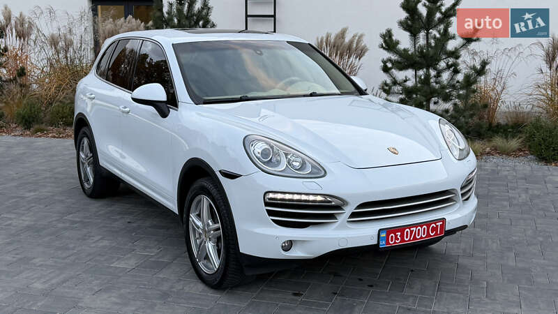 Позашляховик / Кросовер Porsche Cayenne 2014 в Луцьку