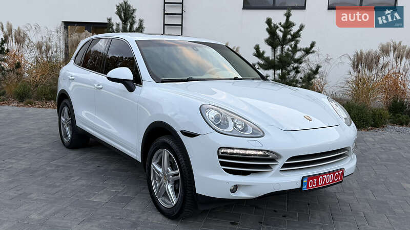 Позашляховик / Кросовер Porsche Cayenne 2014 в Луцьку