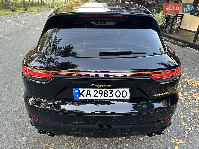 Внедорожник / Кроссовер Porsche Cayenne 2018 в Киеве