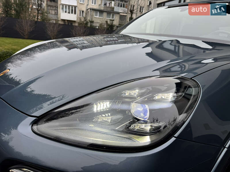 Внедорожник / Кроссовер Porsche Cayenne 2018 в Тернополе