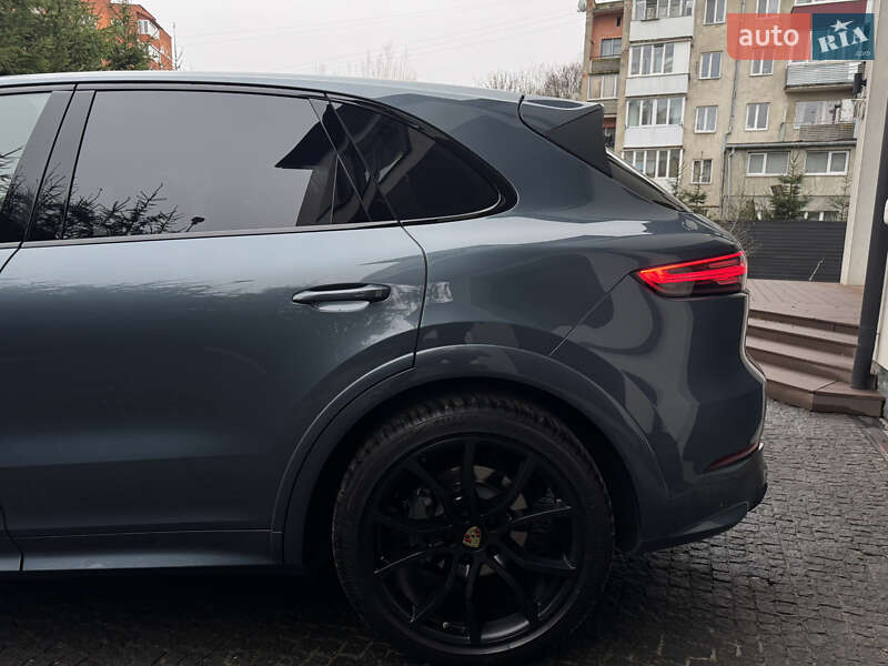 Внедорожник / Кроссовер Porsche Cayenne 2018 в Тернополе