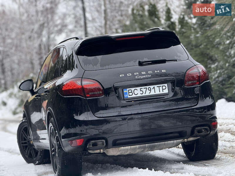 Позашляховик / Кросовер Porsche Cayenne 2012 в Самборі