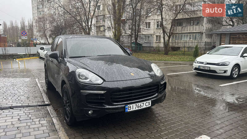 Позашляховик / Кросовер Porsche Cayenne 2016 в Кременчуці