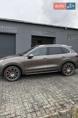Позашляховик / Кросовер Porsche Cayenne 2012 в Києві