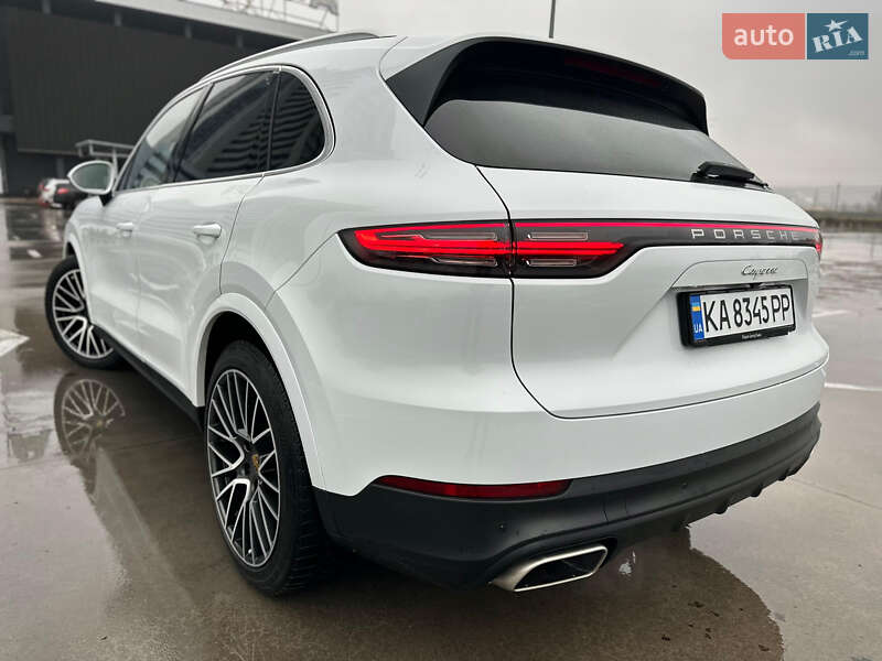 Внедорожник / Кроссовер Porsche Cayenne 2017 в Киеве