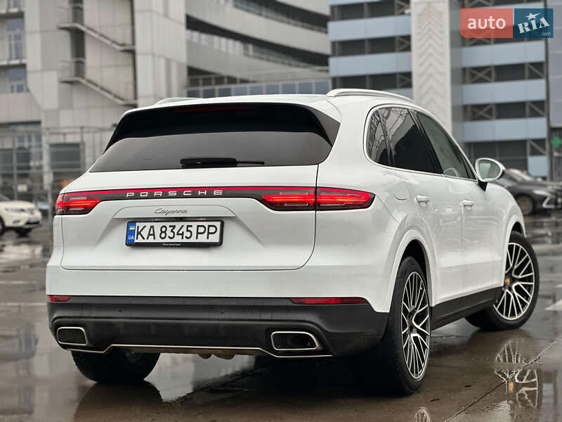 Внедорожник / Кроссовер Porsche Cayenne 2017 в Киеве