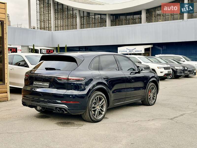 Позашляховик / Кросовер Porsche Cayenne 2019 в Києві