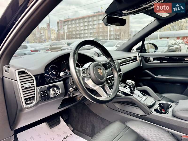 Позашляховик / Кросовер Porsche Cayenne 2019 в Києві