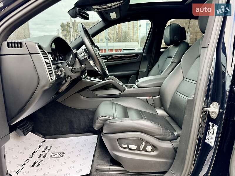 Позашляховик / Кросовер Porsche Cayenne 2019 в Києві