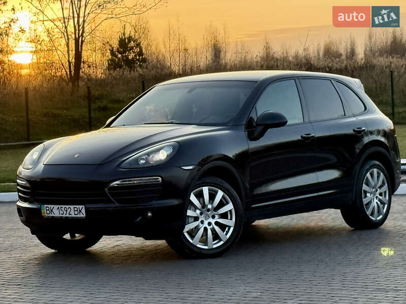 Внедорожник / Кроссовер Porsche Cayenne 2011 в Ровно