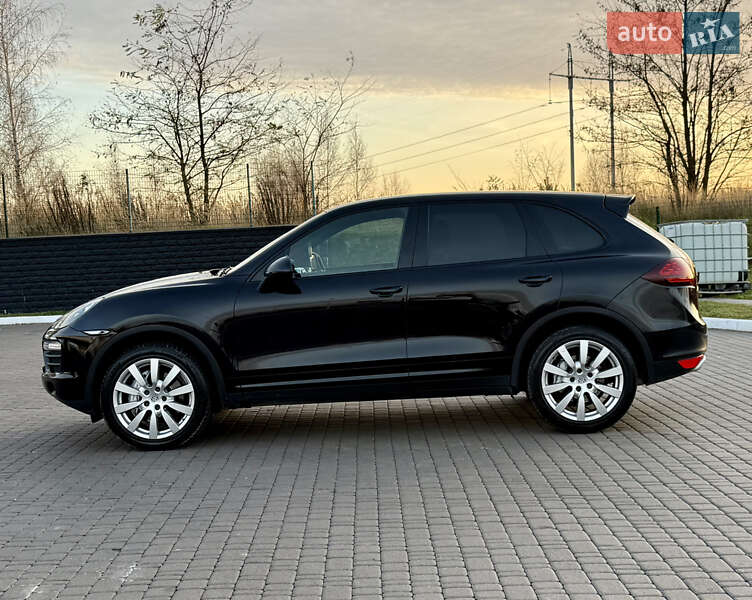 Внедорожник / Кроссовер Porsche Cayenne 2011 в Ровно