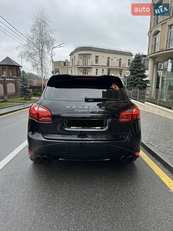 Внедорожник / Кроссовер Porsche Cayenne 2013 в Киеве