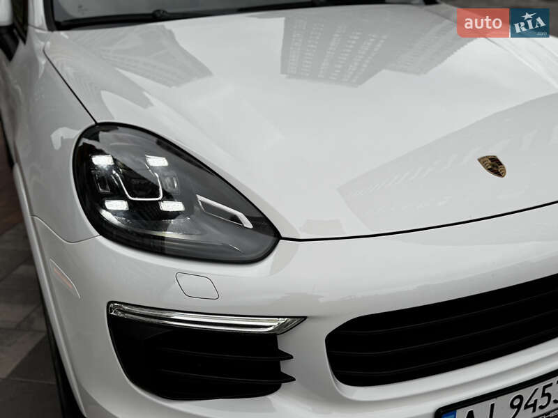 Внедорожник / Кроссовер Porsche Cayenne 2017 в Киеве