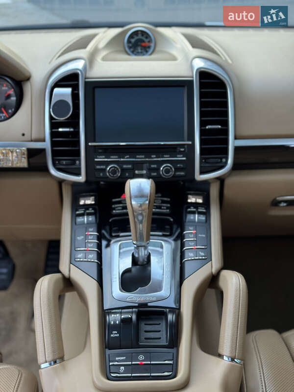 Позашляховик / Кросовер Porsche Cayenne 2014 в Вінниці