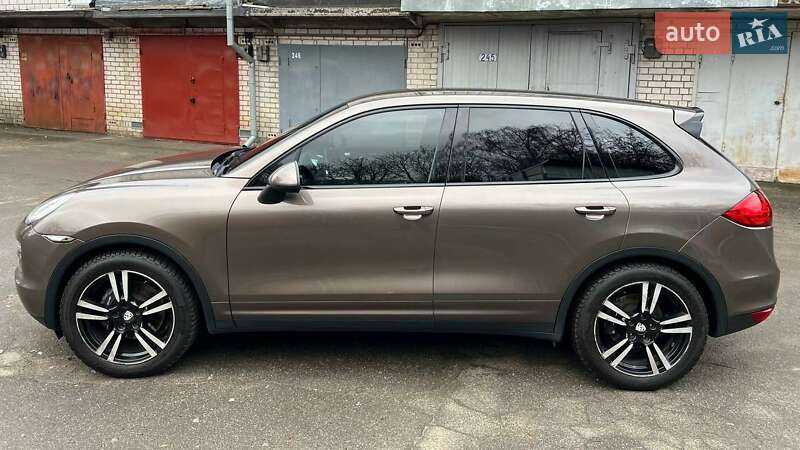 Внедорожник / Кроссовер Porsche Cayenne 2012 в Киеве фото 14 Внедорожник / Кроссовер Porsche Cayenne 2012 в Киеве