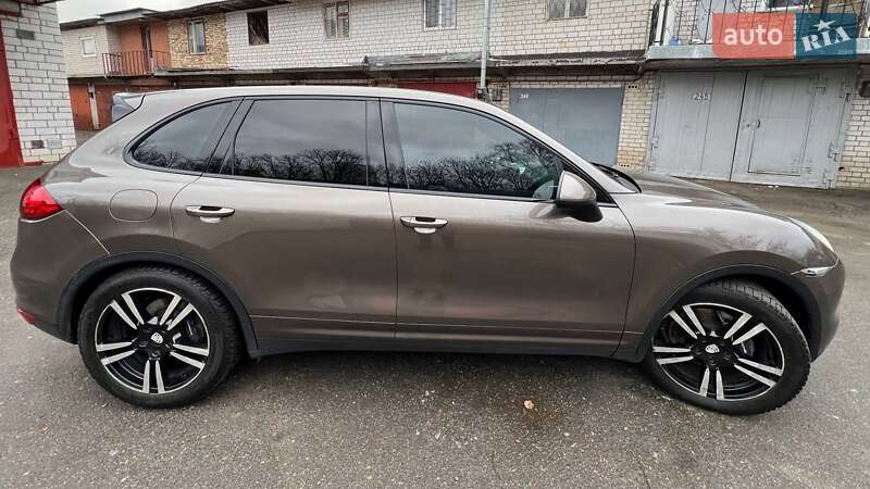 Внедорожник / Кроссовер Porsche Cayenne 2012 в Киеве фото 15 Внедорожник / Кроссовер Porsche Cayenne 2012 в Киеве