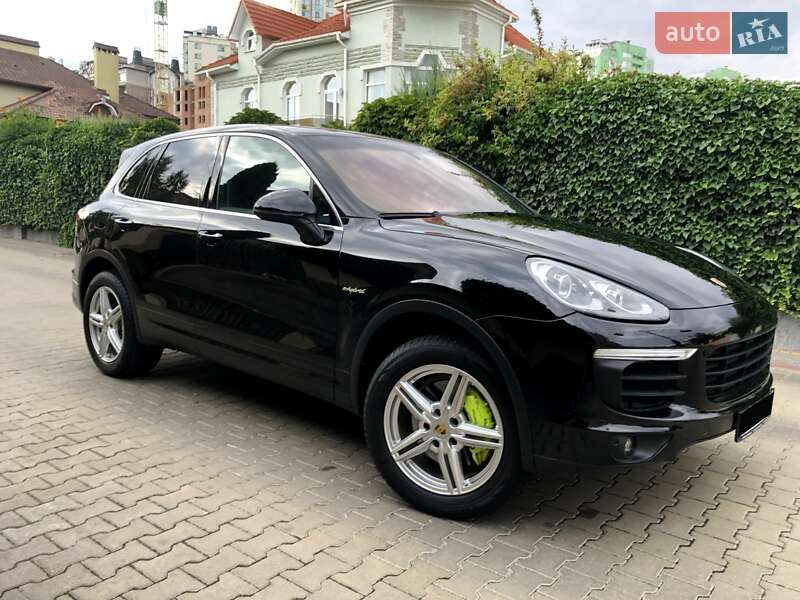 Позашляховик / Кросовер Porsche Cayenne 2015 в Одесі