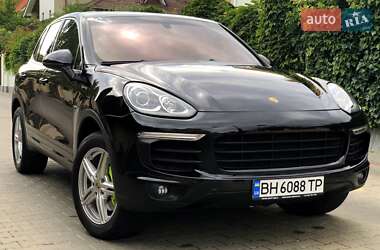 Позашляховик / Кросовер Porsche Cayenne 2015 в Одесі