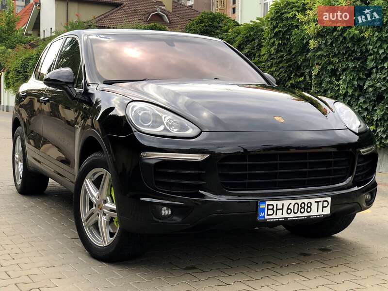 Позашляховик / Кросовер Porsche Cayenne 2015 в Одесі