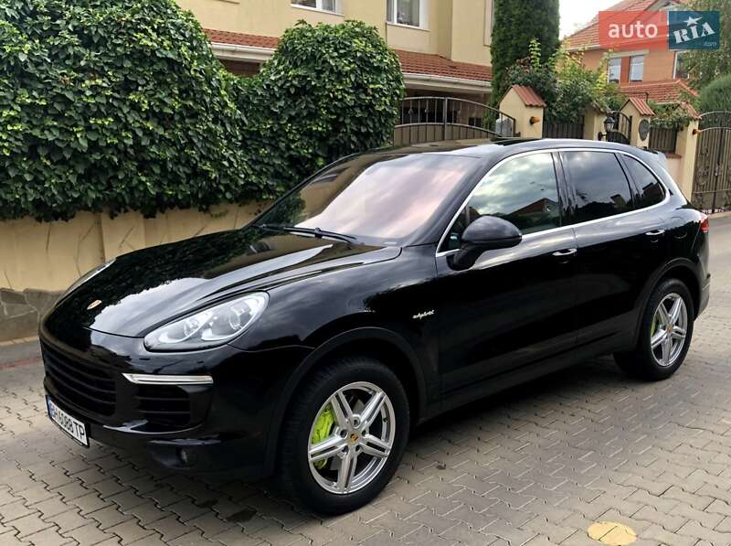 Позашляховик / Кросовер Porsche Cayenne 2015 в Одесі